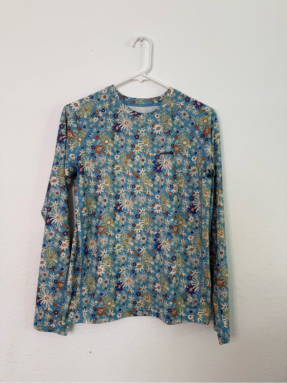 Patagonia Capilene Silkweight Sun Swim Shirt Blue Floral Long Sleeve Girls XXL